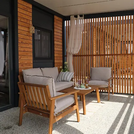 Charta Mobile Bura Hotel